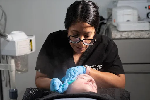 Featured image for “Does Dermaplaning Cause Acne? Here’s What You Need to Know”