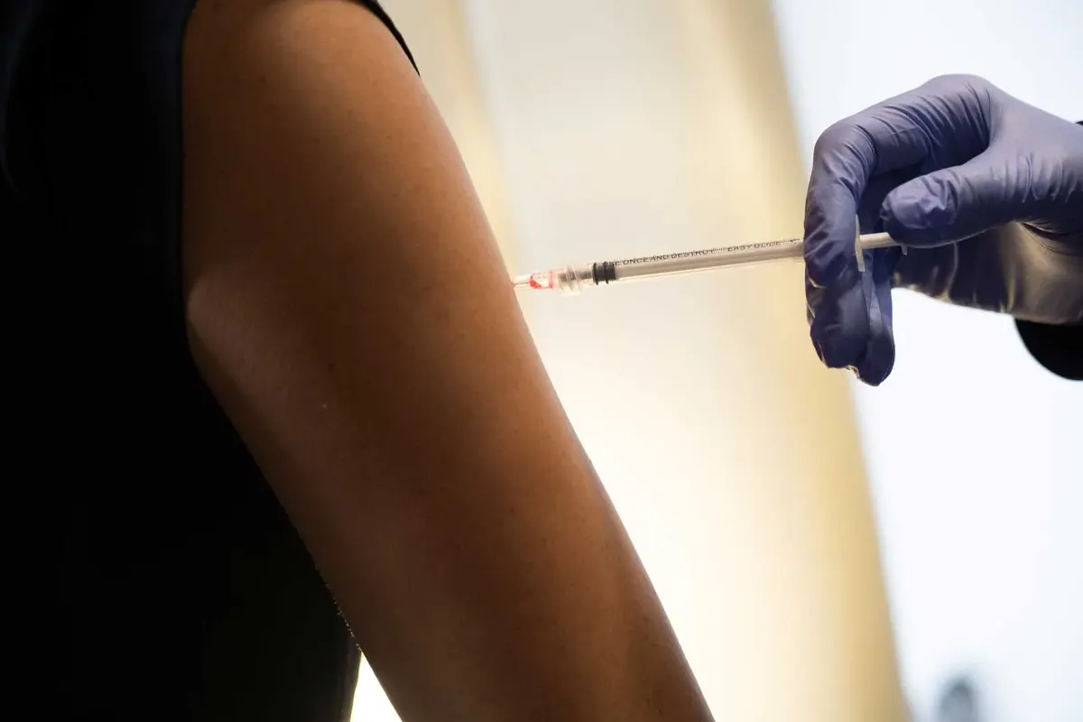 NAD+ shot injection at Express Med Spa in Frankfort, IL