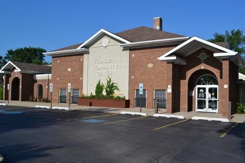 Exterior view of the Founders Community Center in Frankfort, Illinois, location of the 2025 Frankfort Community Health Fair featuring free B12 shots from Express Med Spa.