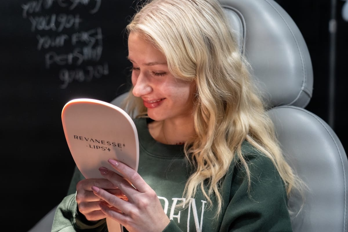 Nurse injector performing Versa lip filler treatment at Express Med Spa in Frankfort, IL, highlighting precise, comfortable care. versa lip filler vs juvederm