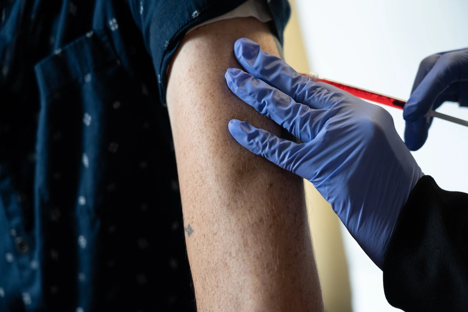 $5 Vitamin B-12 injection special at Mount Greenwood Chicago Express Med Spa.
