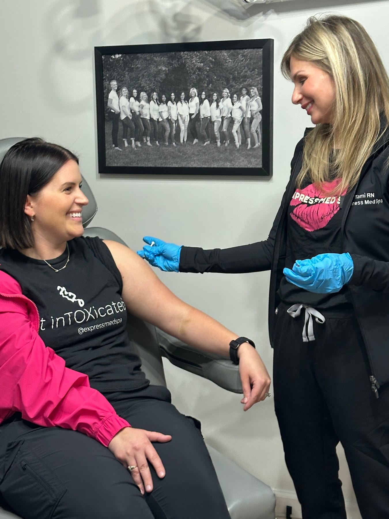 Nicotinamide adenine dinucleotide (NAD+) plays a key role in mitochondrial repair, cognitive sharpness, and detoxification. With quick, subcutaneous microdoses administered in minutes, our nurse practitioner-led team delivers pharmaceutical-grade NAD+ directly where your body needs it Nurse Tami Willet